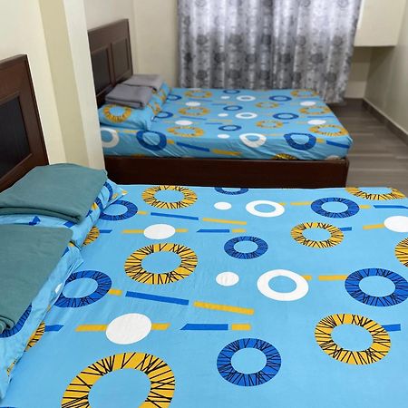 Kb Guesthouse Мерсинг Екстериор снимка